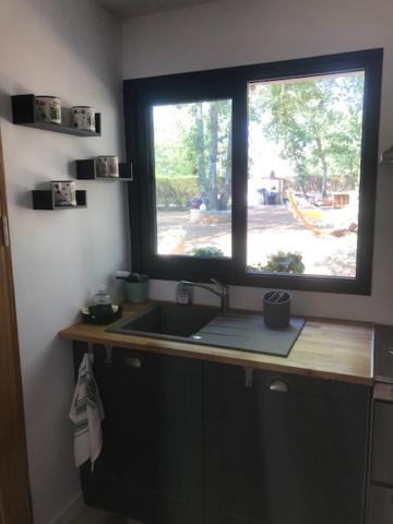 La Brindille Petit Mas Provencal Meuble De Tourisme 3 Etoiles 2-3 Personnes 1 Piece 30 M2 Tout Confort Lisiere Foret Jardin Jacuzzi Piscine Saint-Paul-en-Forêt Exterior foto